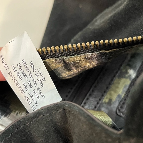 Tignanello Green Suede Purse Brass hardware - Picture 13 of 13